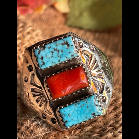 Native Navajo Silver Ring - Picture 7 of 14